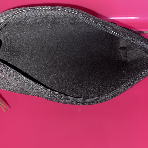 SKIMS NEOPRENE POUCH - Picture 5 of 6